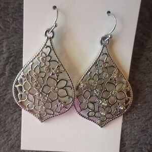 5/20 Elegant Silver Floral Earrings